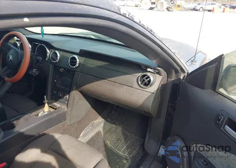 2007 Ford Mustang V6 Deluxe/V6 Premium z USA, uszkodzony, nr VIN 1ZVHT80N675287858